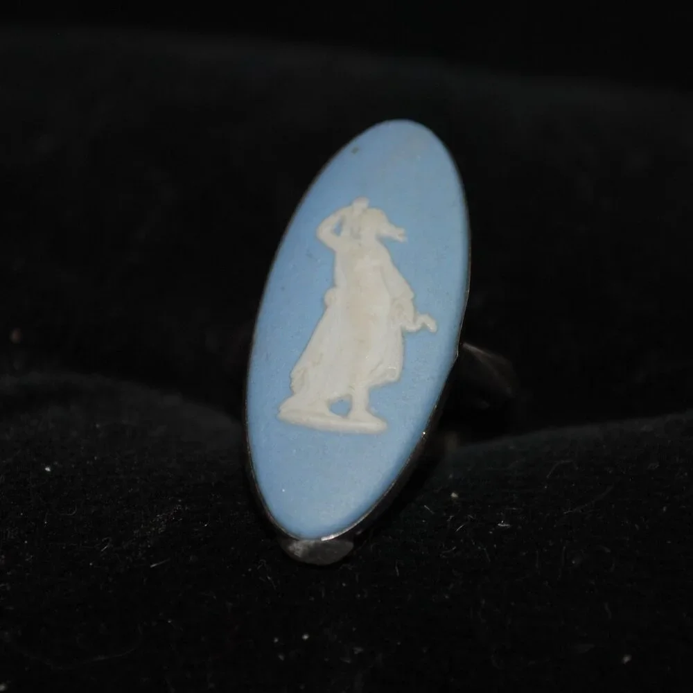 Vintage Wedgwood Sterling Jasperware Cameo of Hygieia, Goddess of Health, Ring